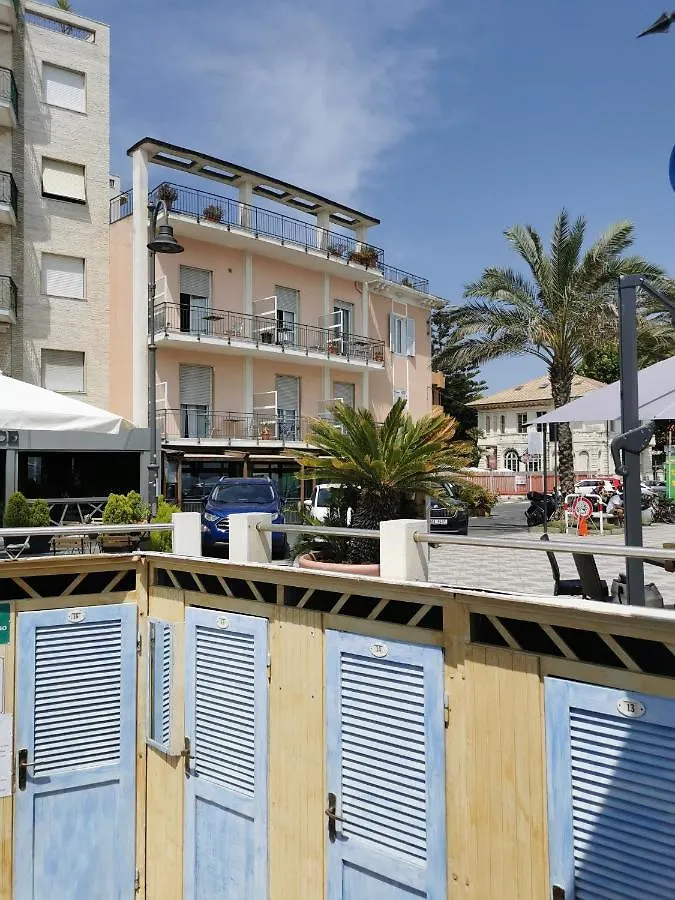 אלבניה Albium Hotel