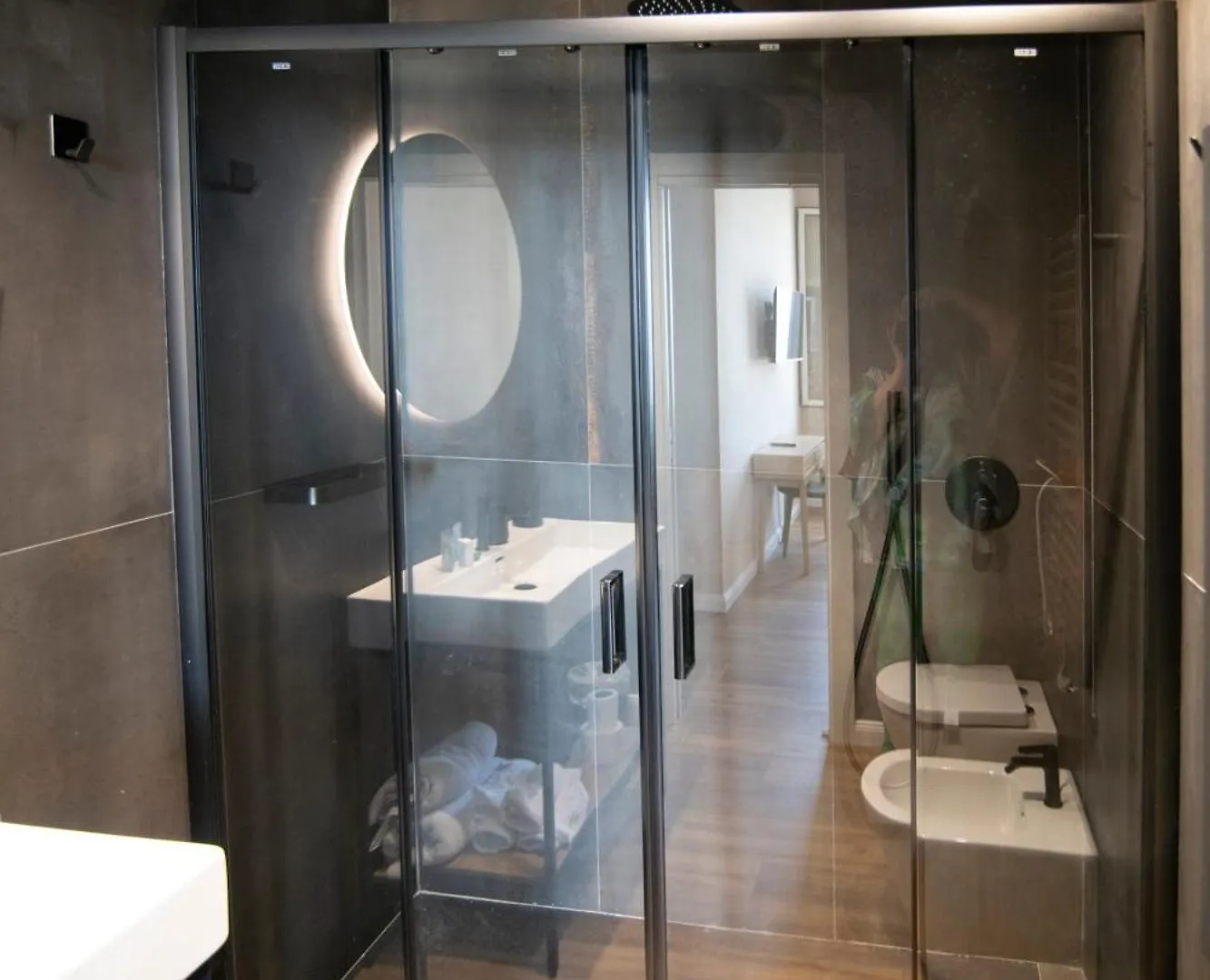 אלבניה Albium Hotel 2*,  איטליה