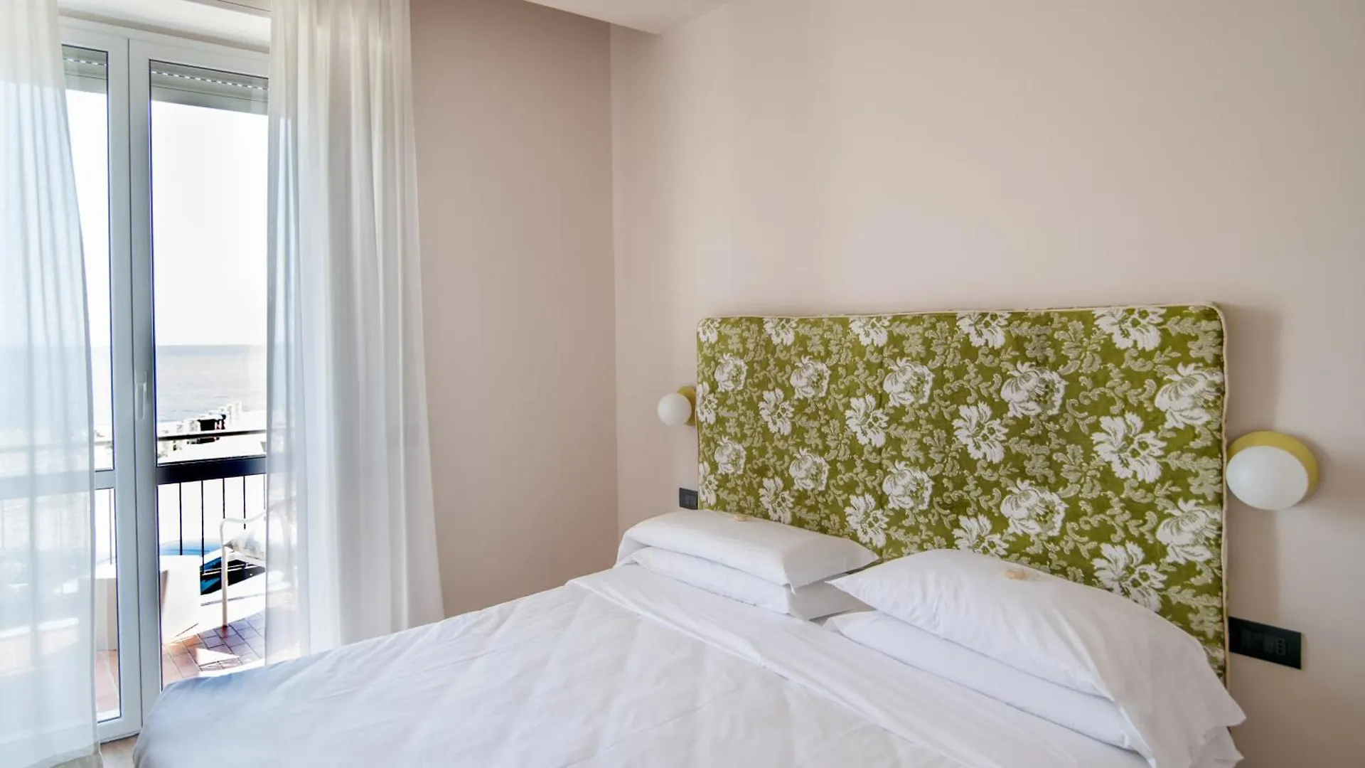 אלבניה Albium Hotel